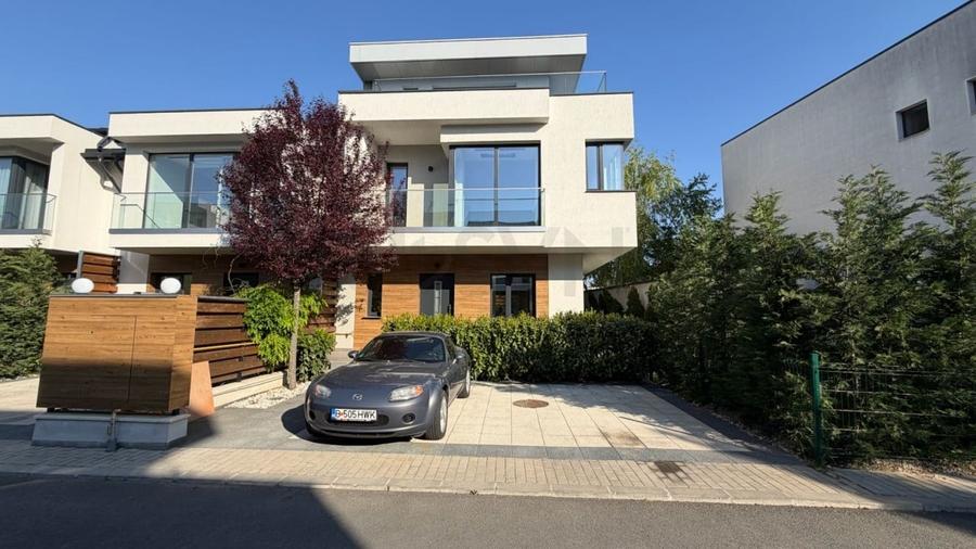Casă individuală cu 7 camere cu Canalizare în Chitila