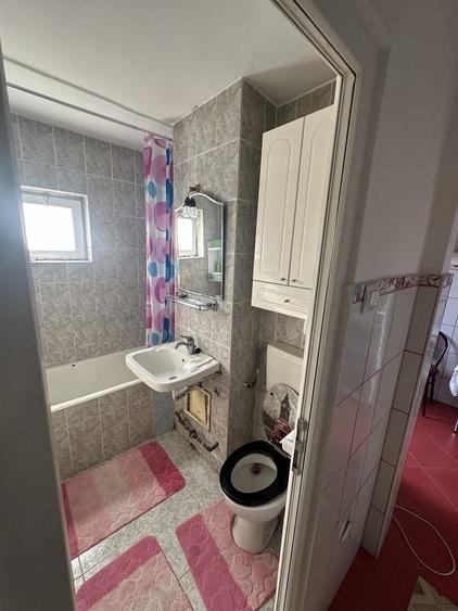Apartament cu 2 camere decomandat în Morăreni