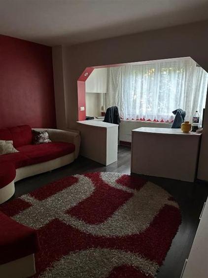 Apartament cu 3 camere decomandat, mobilat în Fabric