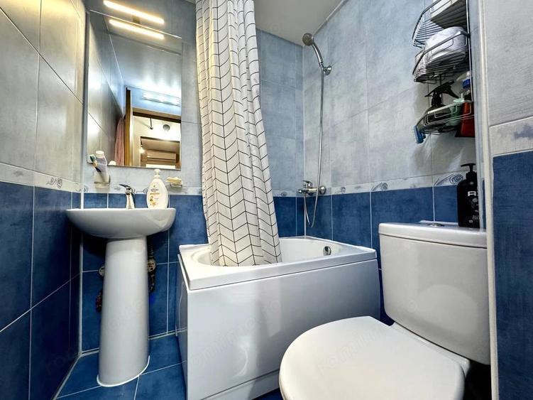 Apartament cu 4 camere decomandat, mobilat în Lipovei