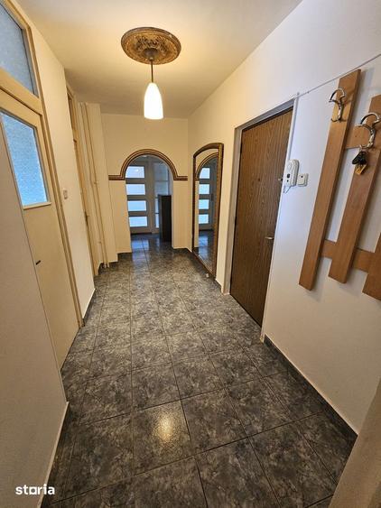 Apartament cu 2 camere decomandat în 13 Septembrie
