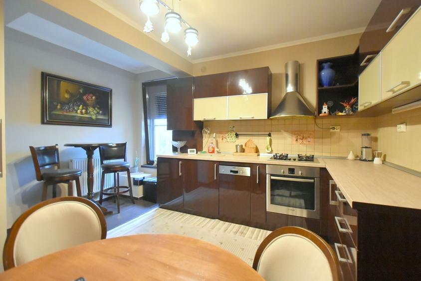 Duplex cu 4 camere cu Canalizare în Dumbrăvița