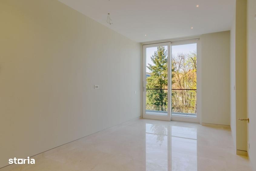 Apartament cu 4 camere în Dorobanți