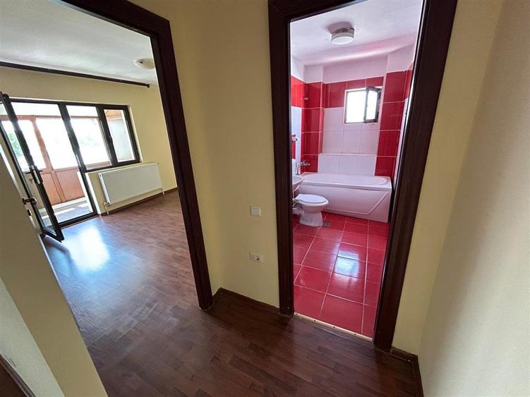 Apartament cu 2 camere semidecomandat în Obor