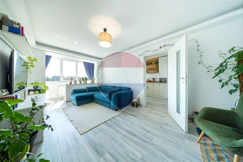 Apartament cu 3 camere semidecomandat în Gării
