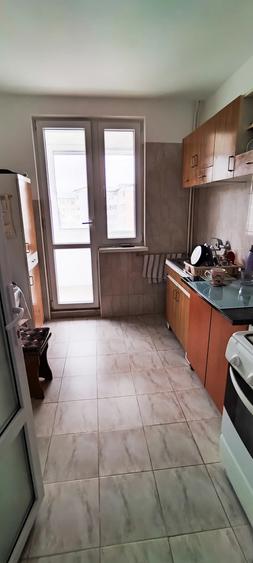 Apartament cu 2 camere decomandat în Precista