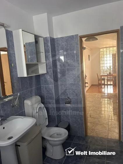 Apartament cu 3 camere semidecomandat, mobilat în Gheorgheni