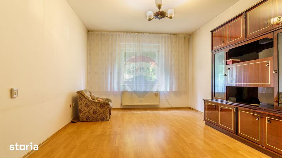 Casă cu 8 camere cu Teren 633 Mp în Gheorgheni