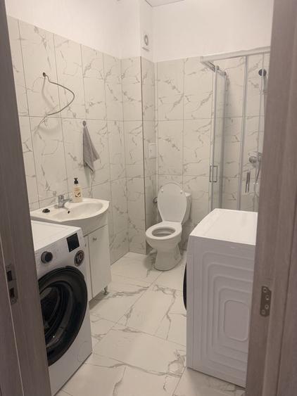 Garsonieră în Roșu
