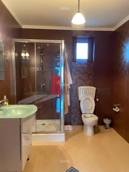 Casă cu 5 camere cu Teren 300 Mp în Pantelimon