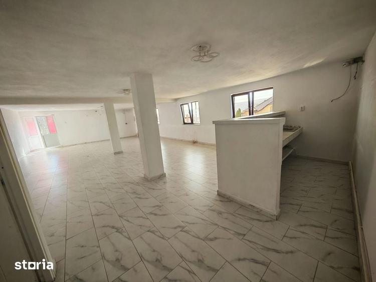 Spațiu comercial, de 140 mp, în Micești