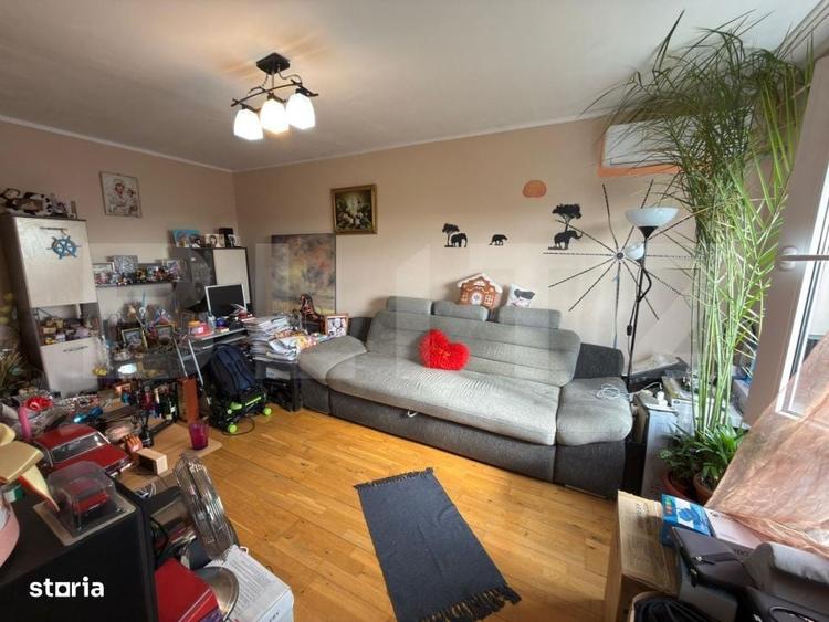 Apartament cu 3 camere decomandat în Malu Roșu