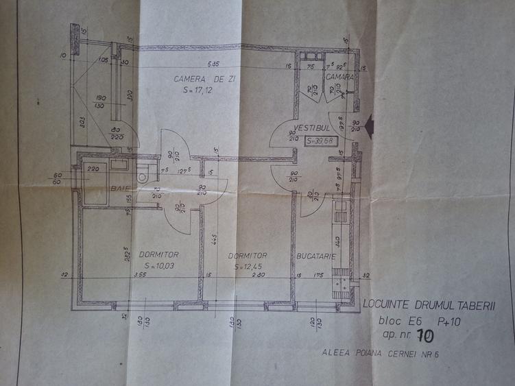 Apartament cu 3 camere semidecomandat în Tudor Vladimirescu