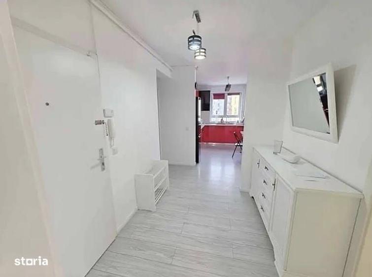 Apartament cu 3 camere decomandat în Avantgarden