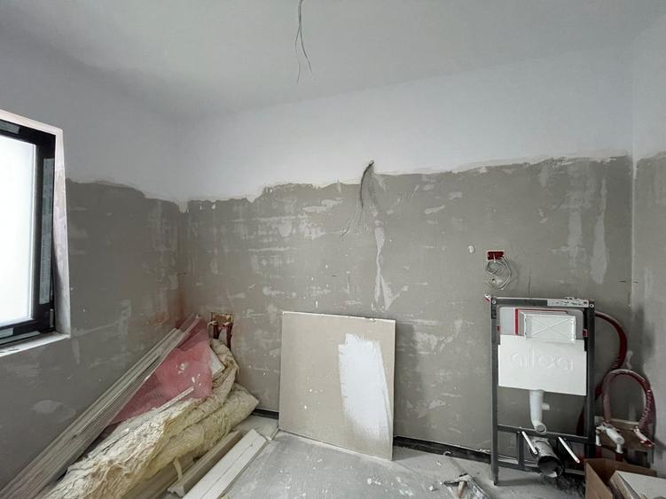 Casă individuală cu 5 camere cu Canalizare în Giarmata