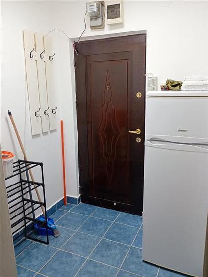 Apartament cu 2 camere semidecomandat, mobilat în Romanilor