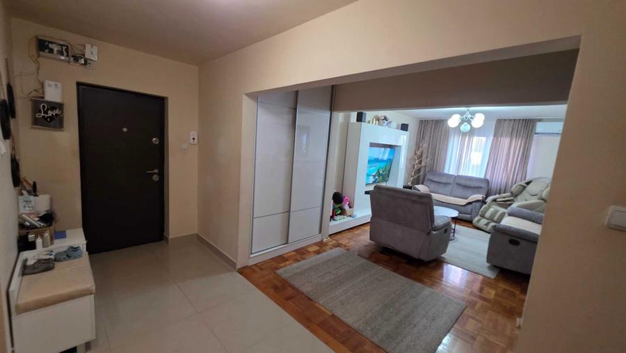 Apartament cu 3 camere decomandat în Mărăști