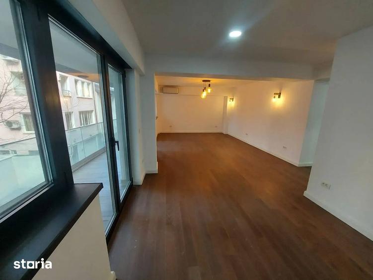 Apartament cu 3 camere decomandat în Dorobanți
