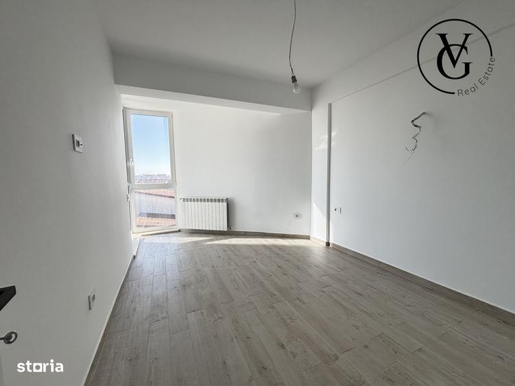 Apartament cu 3 camere semidecomandat în Central