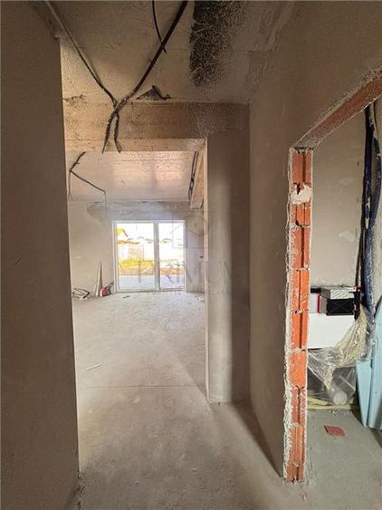 Duplex cu 4 camere cu Canalizare în Moșnița Nouă