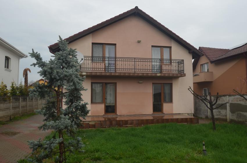 Casă cu 5 camere cu Canalizare în Ghiroda
