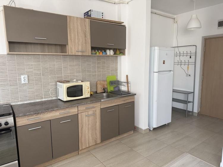Apartament cu 2 camere semidecomandat în Florești