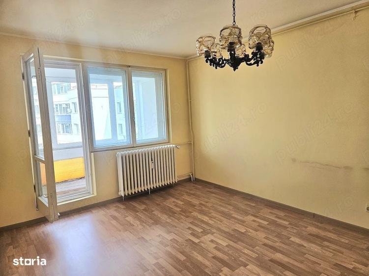 Apartament cu 3 camere decomandat în Tineretului