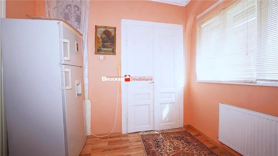 Casă cu 2 camere în Central