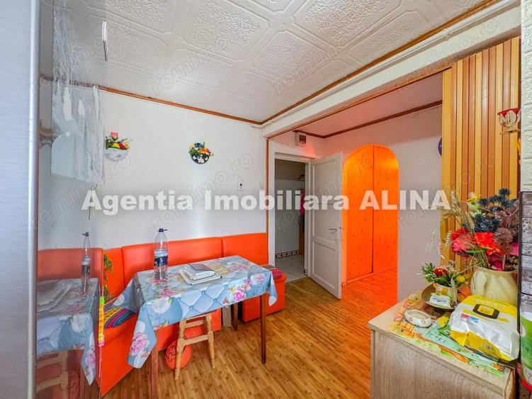 Apartament cu 3 camere semidecomandat în Gojdu