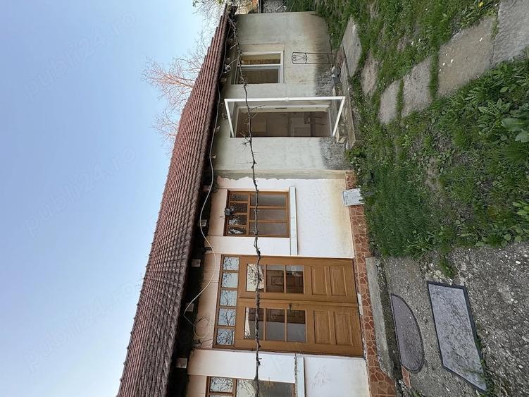 Casă cu 2 camere cu Teren 3000 Mp în Cornești
