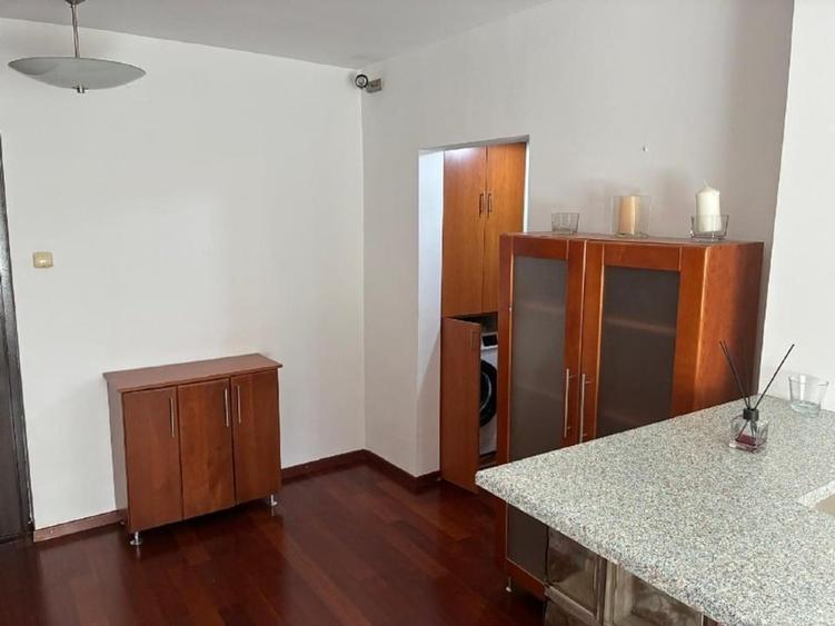 Apartament cu 2 camere decomandat, mobilat în Nerva Traian