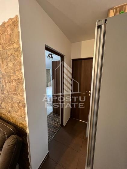 Apartament cu 3 camere semidecomandat, mobilat în Simion Bărnuțiu
