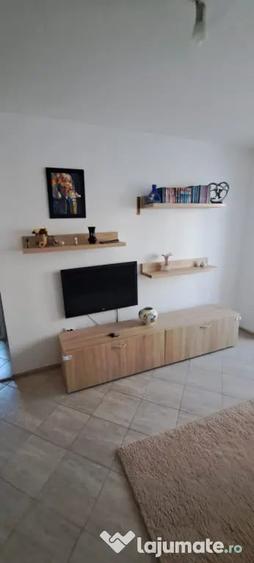 Apartament cu 2 camere semidecomandat în Casa de Cultură