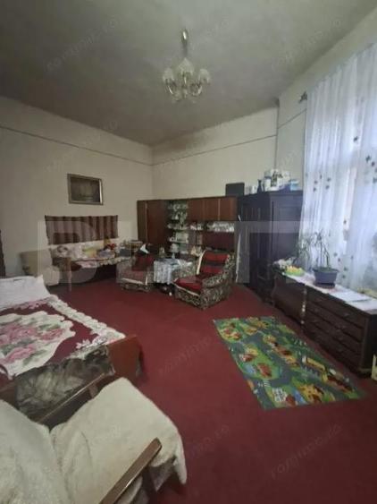 Apartament cu 4 camere semidecomandat în Ultracentral