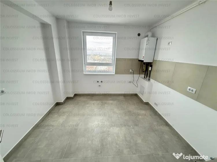 Apartament cu 3 camere decomandat în Tractorul