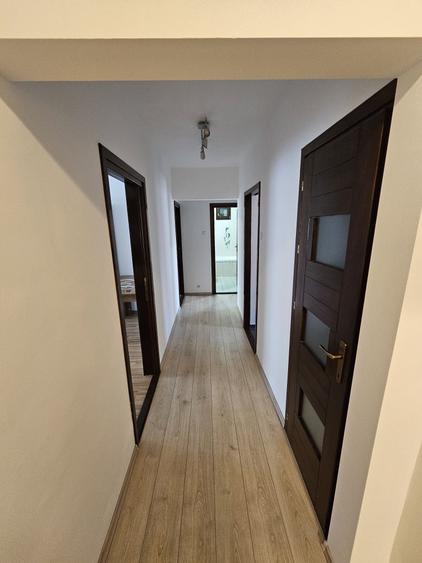 Apartament cu 3 camere decomandat în Budiu Mic