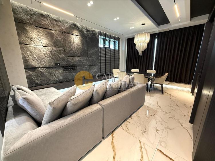 Penthouse cu 3 camere decomandat, mobilat în Tătărași