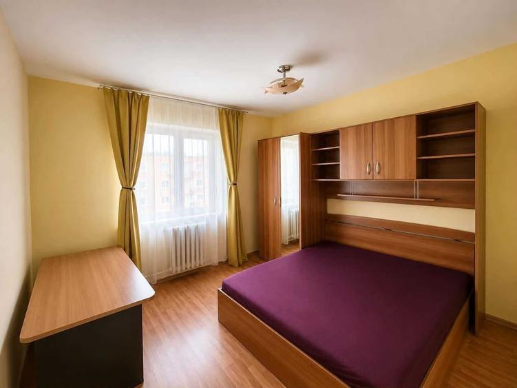 Apartament cu 2 camere decomandat în Exterior Vest