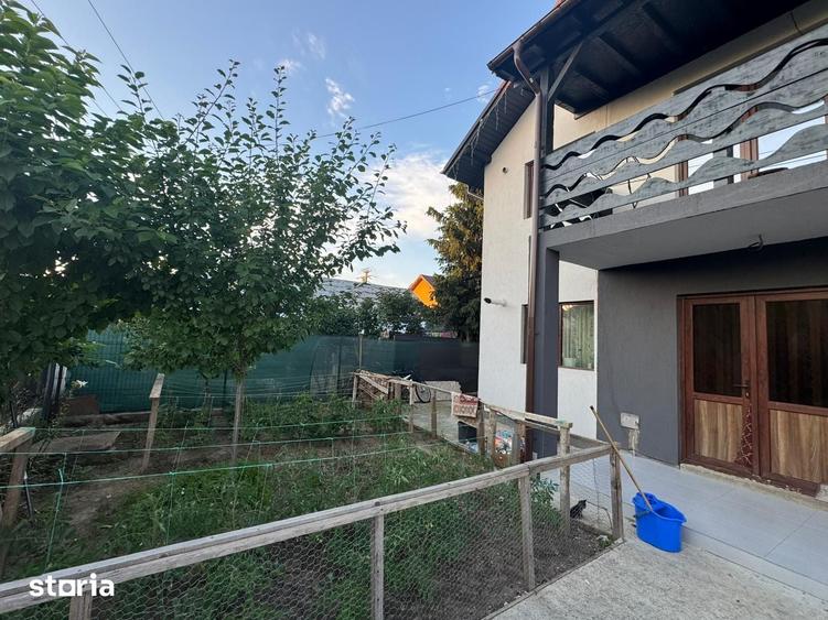 Casă cu 8 camere cu Teren 300 Mp în Ciurea