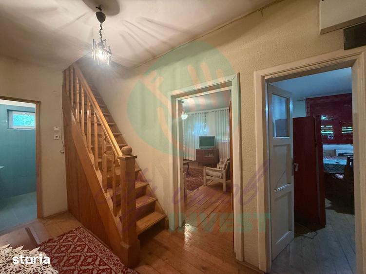 Casă cu 5 camere cu Teren 1000 Mp în Găneasa