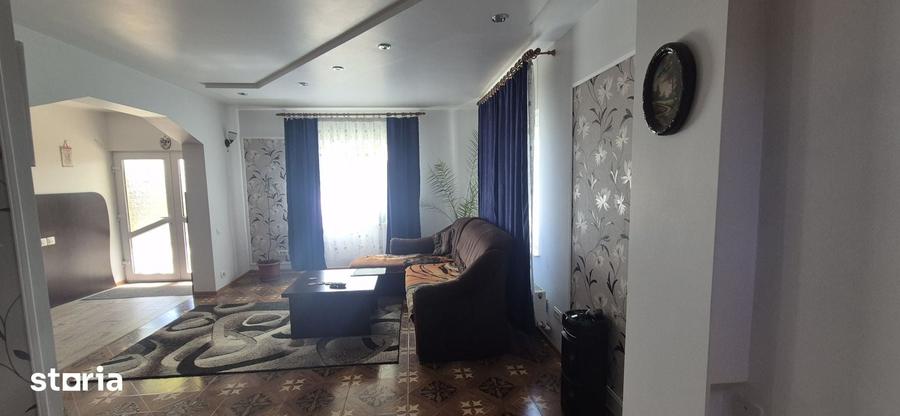 Casă cu 4 camere cu Teren 200 Mp în Valu lui Traian