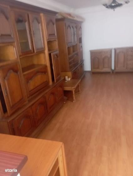 Apartament cu 4 camere în Ultracentral