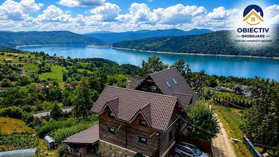 Casă cu 5 camere cu Teren 10138 Mp în Hangu