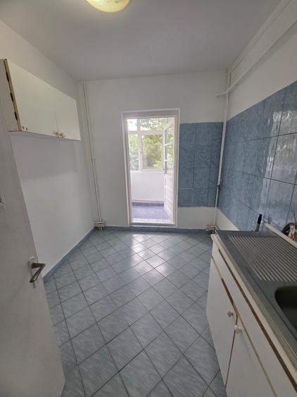 Apartament cu 2 camere decomandat în Dorobanți