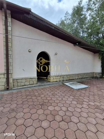 Casă cu 5 camere cu Teren 3645 Mp în Central