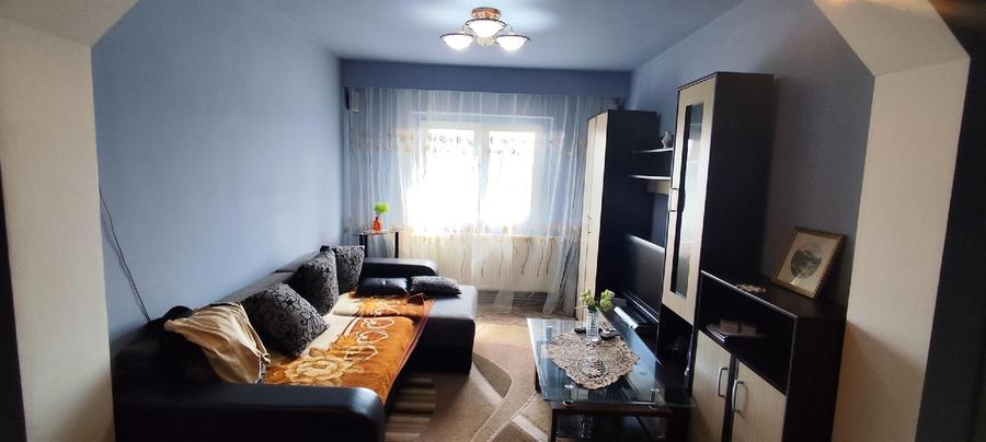 Apartament cu 3 camere decomandat în Mărăști