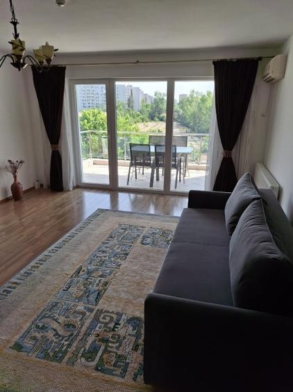 Apartament cu 3 camere decomandat, mobilat în Bucureștii Noi
