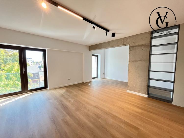 Apartament cu 3 camere decomandat, mobilat în Victoriei