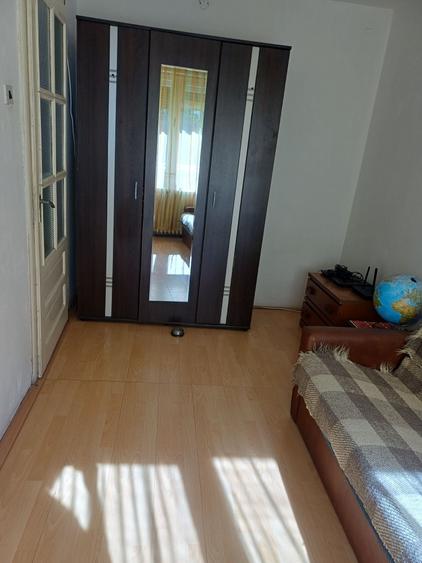 Apartament de vanzare cu 3 camere6 - 2
