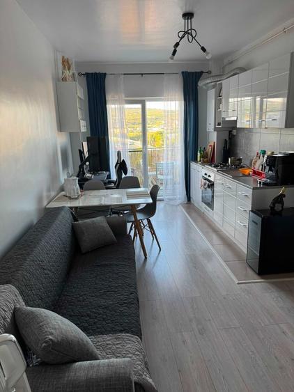 Apartament cu 2 camere semidecomandat în Mărăști